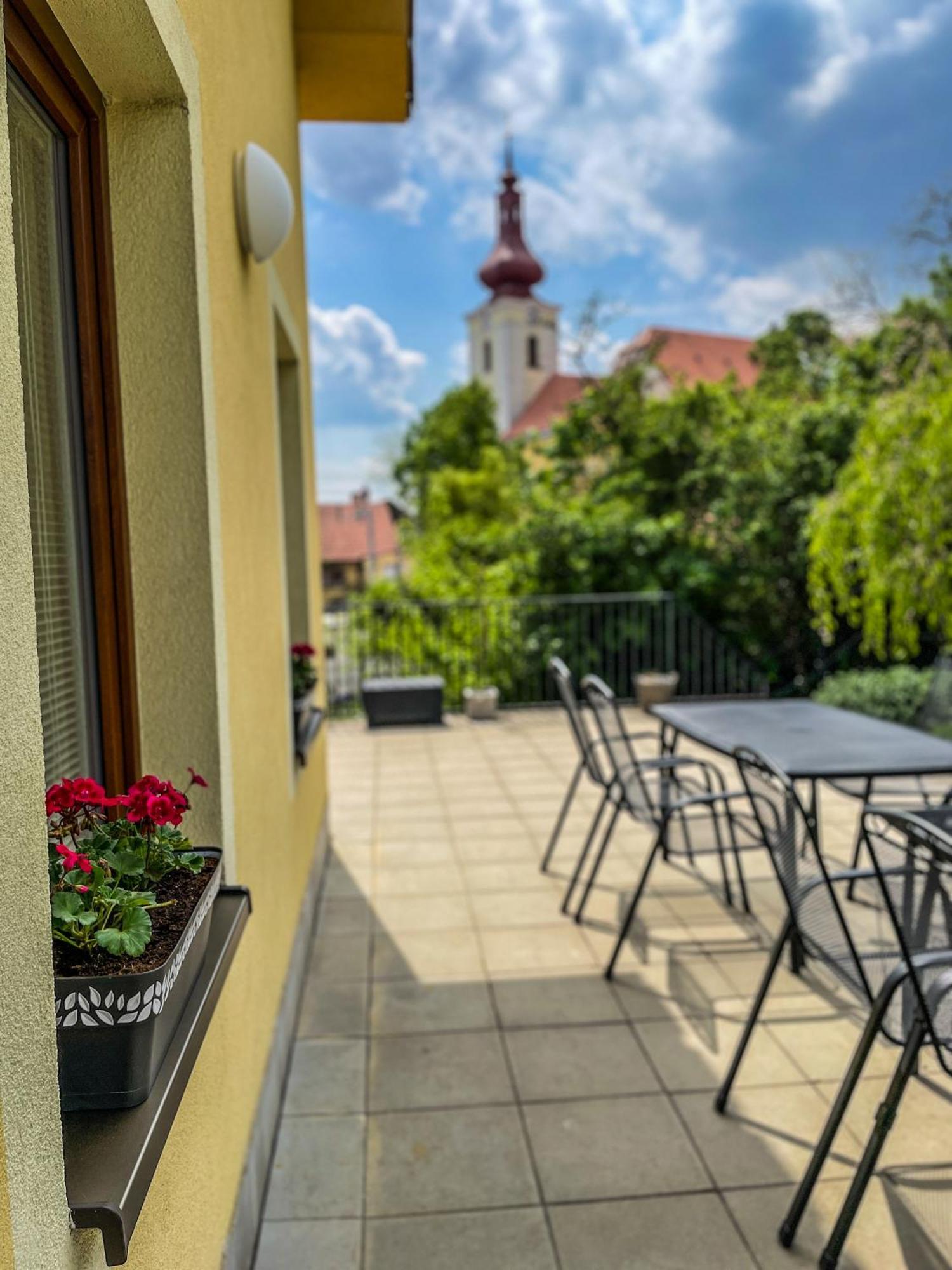 Slunecny Penzion Tasovice Buitenkant foto
