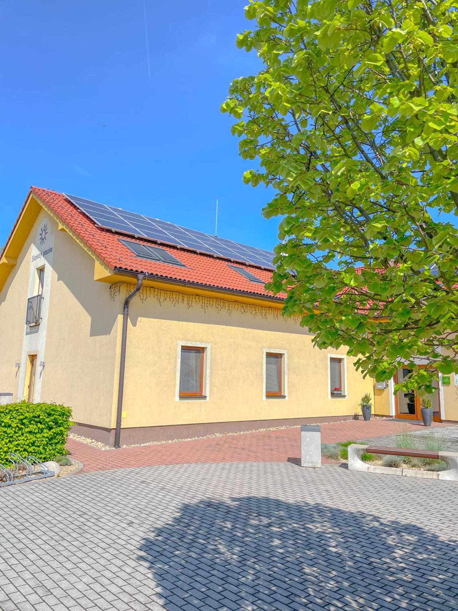 Slunecny Penzion Tasovice Buitenkant foto